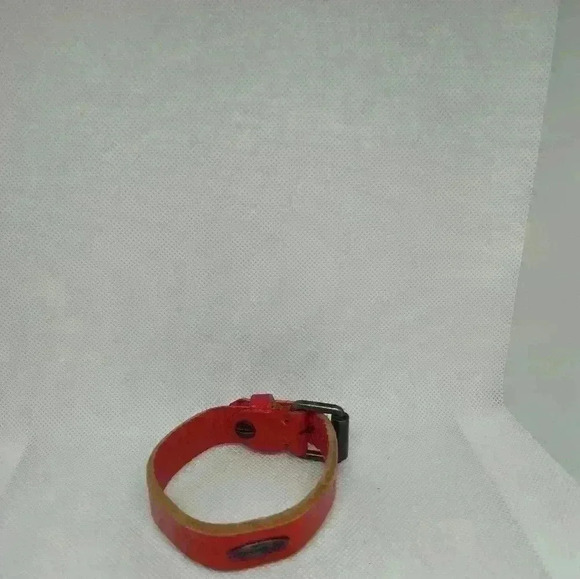 PLUNDER RED LEATHER BRACELET - Picture 2 of 2